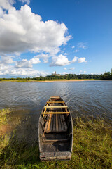 Paysage de bord de Loire, barque ou gabare en Anjou.