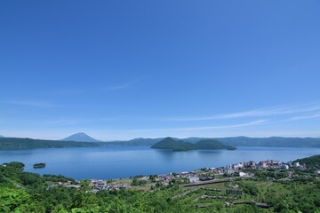 Fototapeta na wymiar 初夏の洞爺湖
