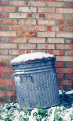 Obraz premium Metal bin