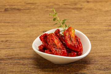 Sun-dried tomato in olive oil