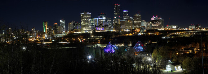 Fototapeta na wymiar The city of Edmonton downtown skyline at night