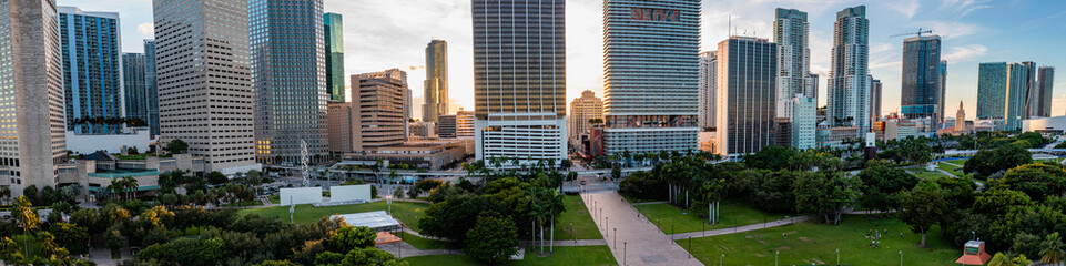 Fototapeta premium Miami,United States- September 19, 2021: Panorama view of urban skyline Miami at sunset