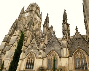 La cathédrale Saint-Pierre de Saintes