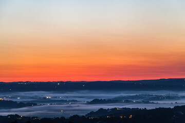 Ayen (Corrèze, France) - Lever de soleil sur l'Yssandonnais
