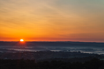 Ayen (Corrèze, France) - Lever de soleil sur l'Yssandonnais
