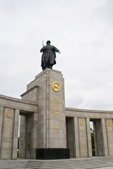 Sowjetisches Ehrenmal im Berliner Stadtteil Tiergarten. Das Ehrenmal wurde im Jahr 1945 errichtet,...