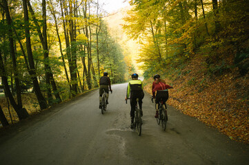 Obraz premium Exploring roads less ridden, little adventures around hometown