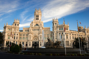Naklejka premium Cibeles fountain and Cibeles palace at Madrid city center, Spain.
