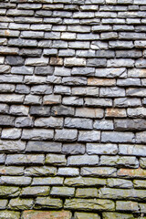 Morlaix, Toiture avec tuiles de pierre naturelle. Finistère,. Bretagne	