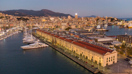 Fototapeta premium Fotografie aeree del porto antico di genova