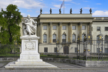 Fototapeta premium Humboldt University with Wilhem von Humboldt statue, Unter den Linden, Berlin, Germany