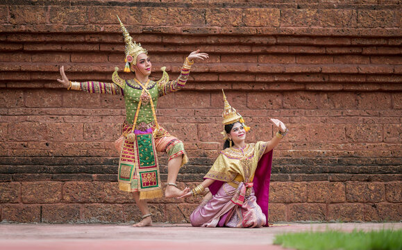 Thailand Dancing in masked Khon performances