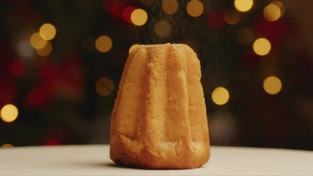 Pandoro tipico natalizio italiano