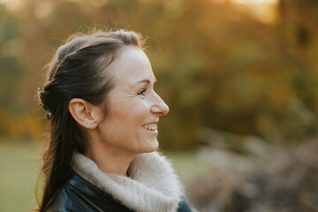 Lachende Frau, 40+ © Michaela Begsteiger
