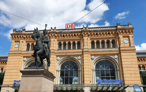 Deutschland, Hannover - Hauptbahnhof - 01.08.2021