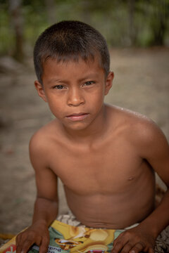 Bora boy, San Andres, Peru