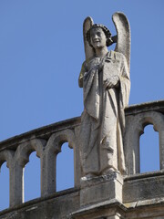 La Santa Iglesia Catedral Basílica Metropolitana de Santa María es un templo catedralicio de culto católico dedicado a la Virgen María, en la ciudad española de Burgos.