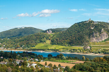 Aussicht vom Heinrichsblick über den Rhein ins Siebengebirge