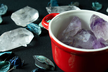 pot with amethysts
