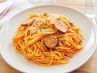 茄子とベーコンのトマトソースパスタ