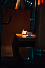 遠くに見えるカップ