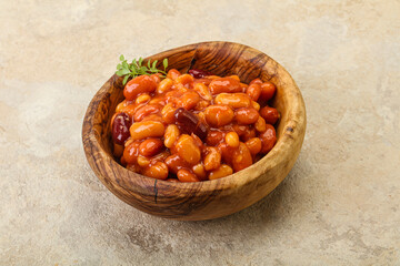 Baked kidney in tomato sauce