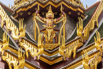 Obraz premium Detail on a building at the Grand Palace in Bangkok Thailand