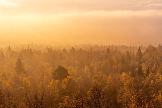 sunrise in mountains © ZdenekSoldan
