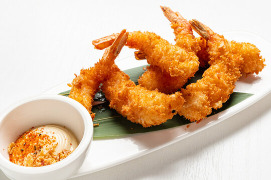 ..Fried shrimps tempura with sauce
