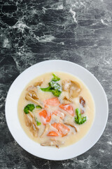 鮭とキノコのクリームシチュー
