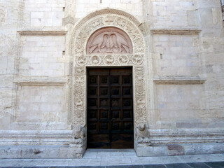 Fototapeta na wymiar Portale cattedrale di San Rufino di Assisi