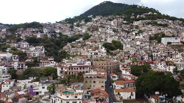 Vista panoramica del pueblo m&aacute;gico de Taxco Guerrero