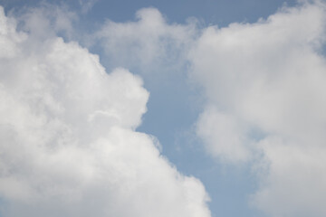 Fototapeta premium Cloud Scape of a Clear Blue Sky in a Sunny Day