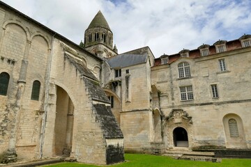 Fototapeta na wymiar L’abbaye aux dames de Saintes