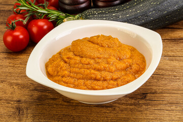 Vegetarian cuisine - Zucchini puree with herbs