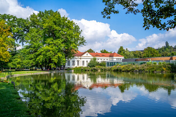 Fototapeta na wymiar See, Öffentlicher Kurpark, Bad Kösen, Naumburg an der Saale, Sachsen Anhalt, Deutschland 