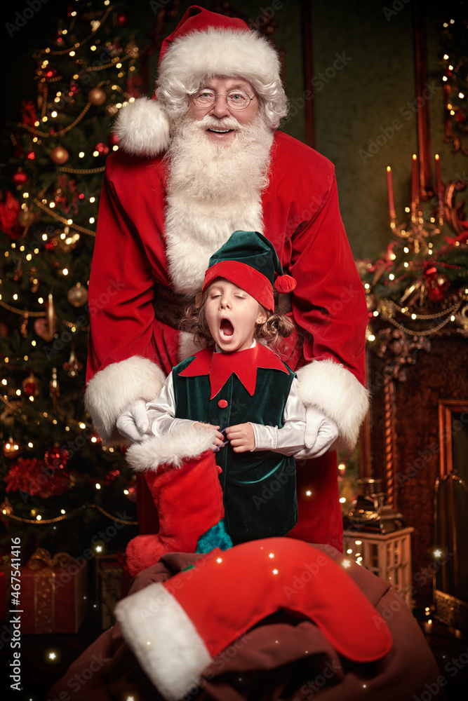 Poster sleepy elf and santa