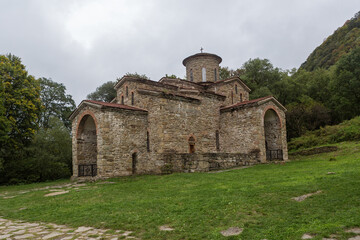 Fototapeta na wymiar Old, abandoned temple in the Caucasus.