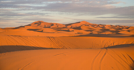Fototapeta na wymiar Merzouga Desert