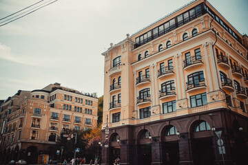 Obraz premium Beautiful modern hotel in the center of Kiev in spring