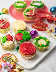 Christmas cupcakes