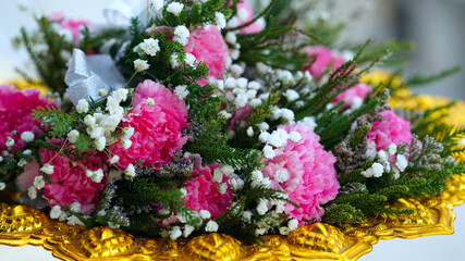  The flower arrangement for wedding. 