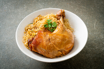 Dried Noodles with Braised Chicken