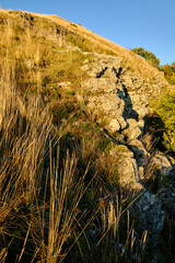Sonnenuntergang am Pferdskopf im Herbst, Biosphärenreservat Rhön, Hessen, Deutschland.