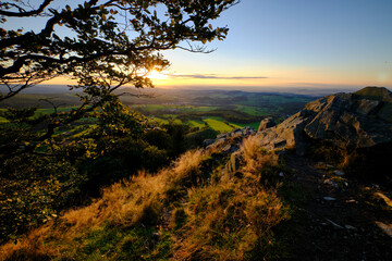 Sonnenuntergang am Pferdskopf im Herbst, Biosphärenreservat Rhön, Hessen, Deutschland.