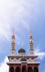 Fototapeta na wymiar Mosques Dome on blur blue sky on day time background. for eid al-fitr, arabic, Eid al-adha, new year muharram. Ramadan kareem religion symbols concept.