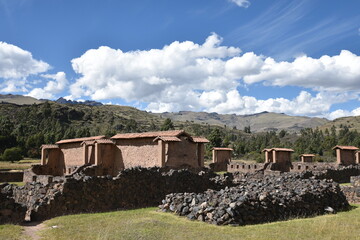 Fototapeta na wymiar Site de Raqchi au Pérou
