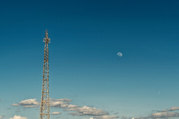 Obraz premium telecommunication tower with antennas