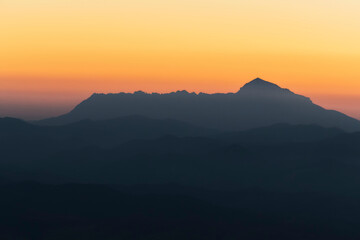 Obraz premium sunset in the mountains