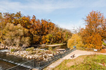 Münchenstein, Birs, Fluss, Wehr, Birstal, Baselland, Arlesheim, Reinach, Wald, Waldweg, Auwald,...